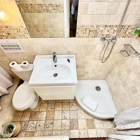 Ersextius, Ggb2, * Nice