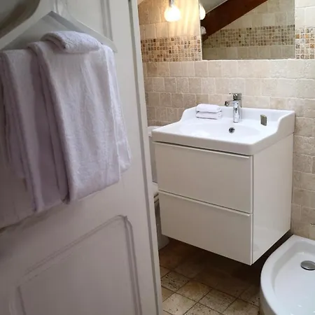 Ersextius, Ggb2, * Niza